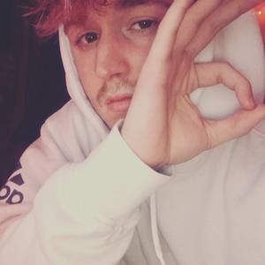 Meet your Posher, Issac